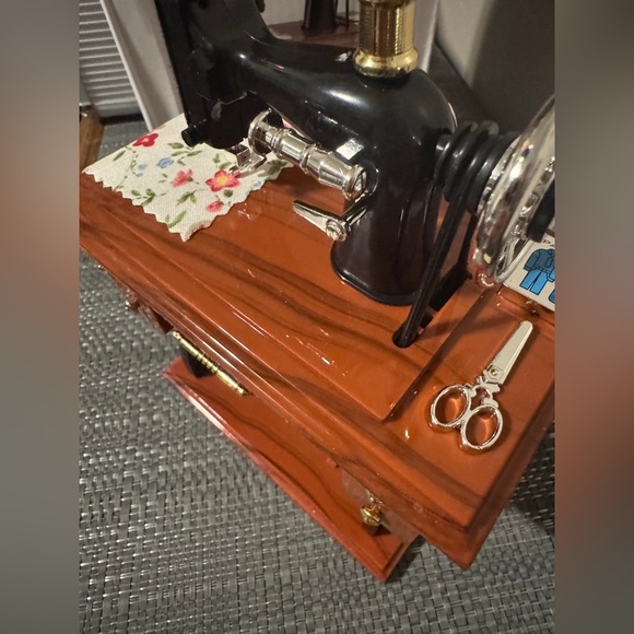 Nostalgie Musical Box - Picture 6 of 6